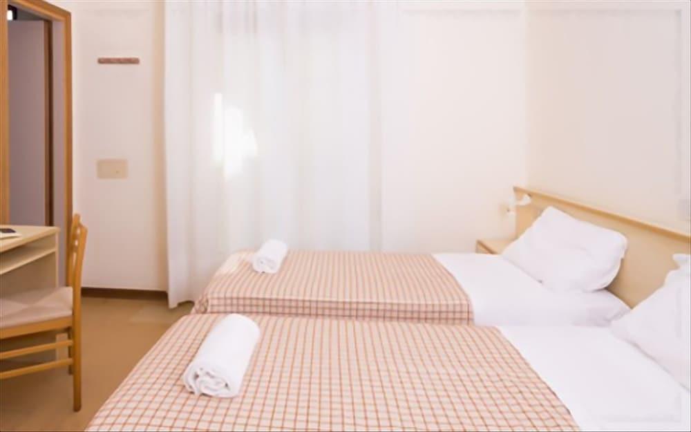 Hotel Astor Jesolo Extérieur photo