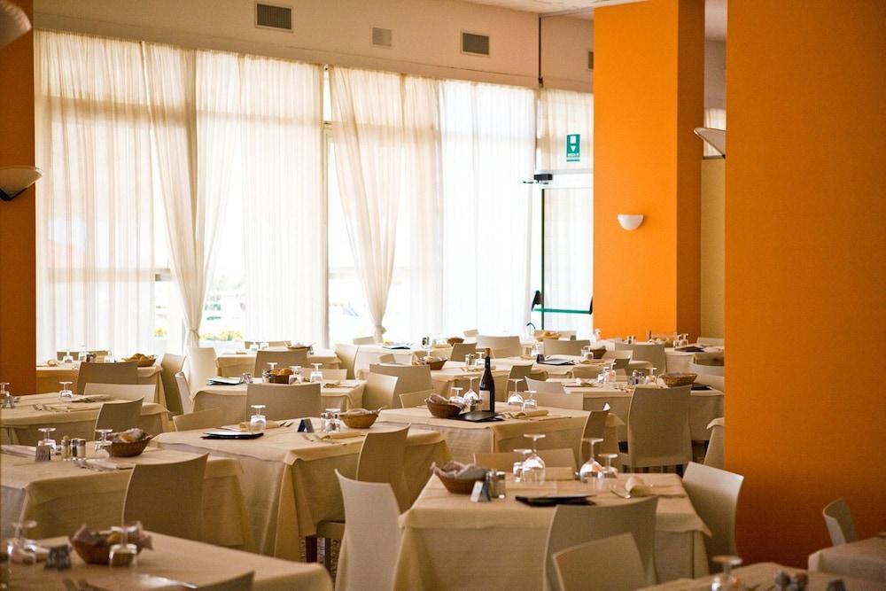 Hotel Astor Jesolo Extérieur photo