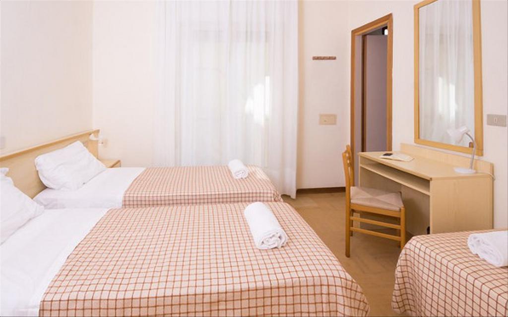 Hotel Astor Jesolo Extérieur photo