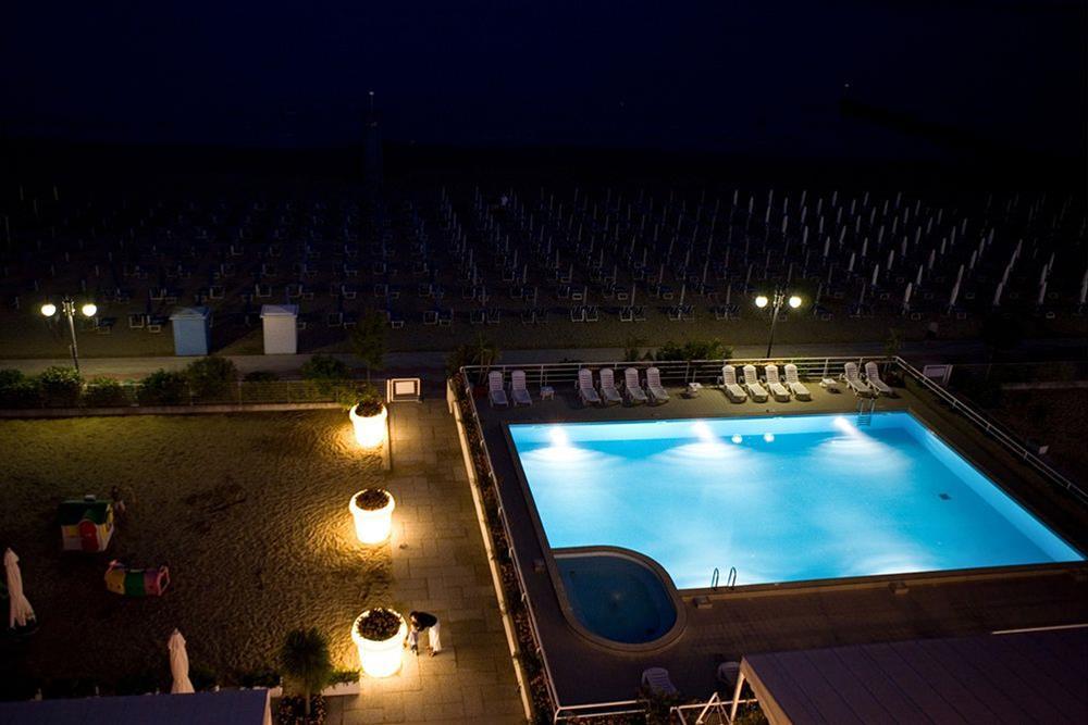 Hotel Astor Jesolo Extérieur photo