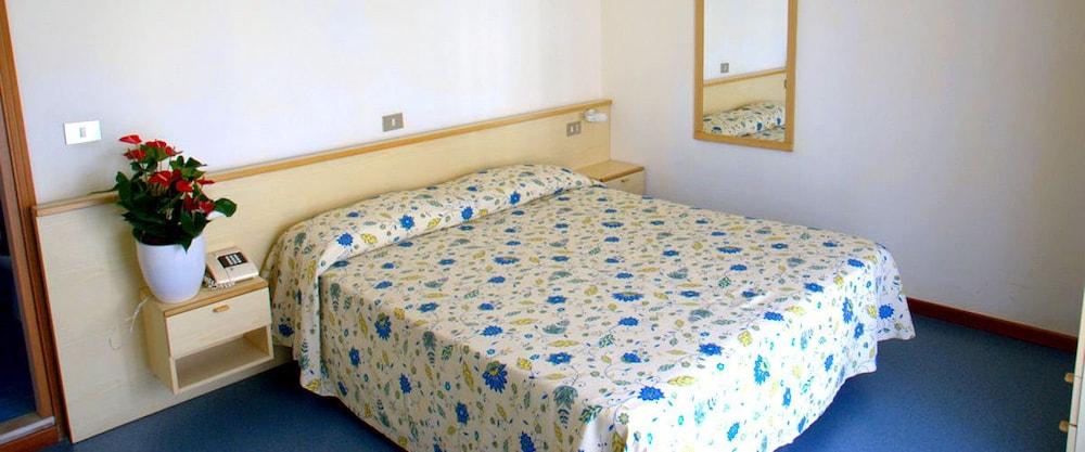 Hotel Astor Jesolo Extérieur photo