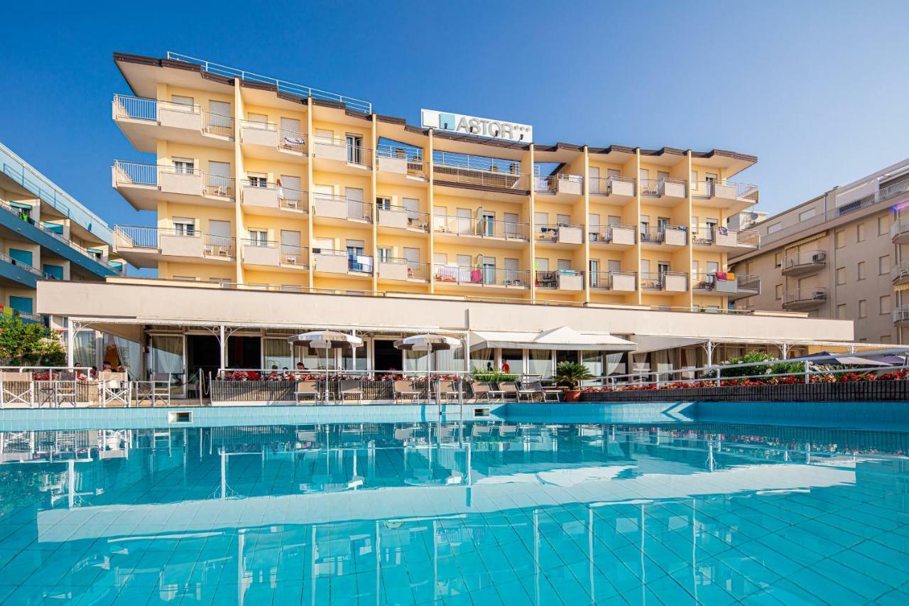 Hotel Astor Jesolo Extérieur photo