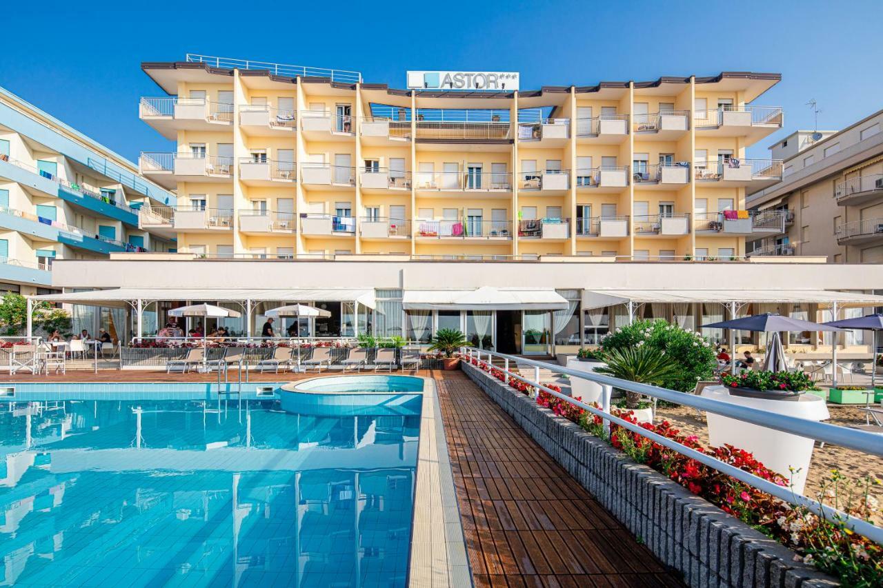 Hotel Astor Jesolo Extérieur photo